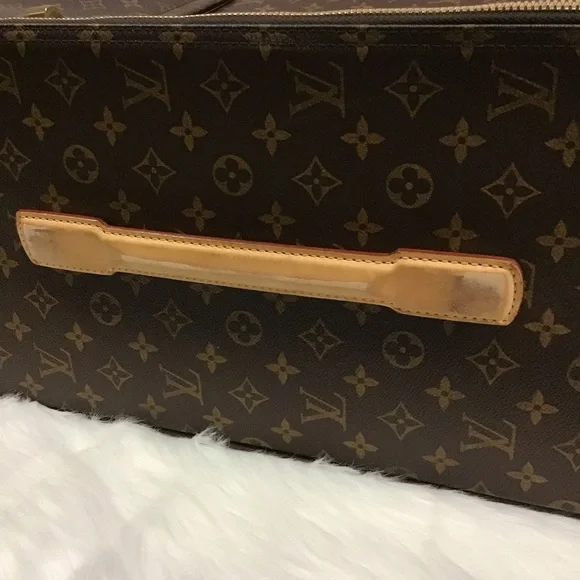 Louis Vuitton Pegase 70 - Picture 8 of 13